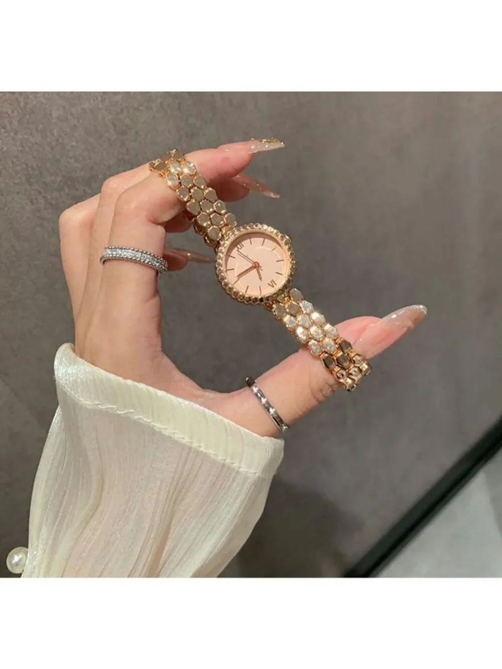 Women's Rose Gold Vintage Bracelet Analog Waterproof Stainless Steel Band Watch